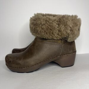 Dansko Stormy Leather Boots Shearling Lined Clogs Heeled Brown Size 37 EU - 7 US